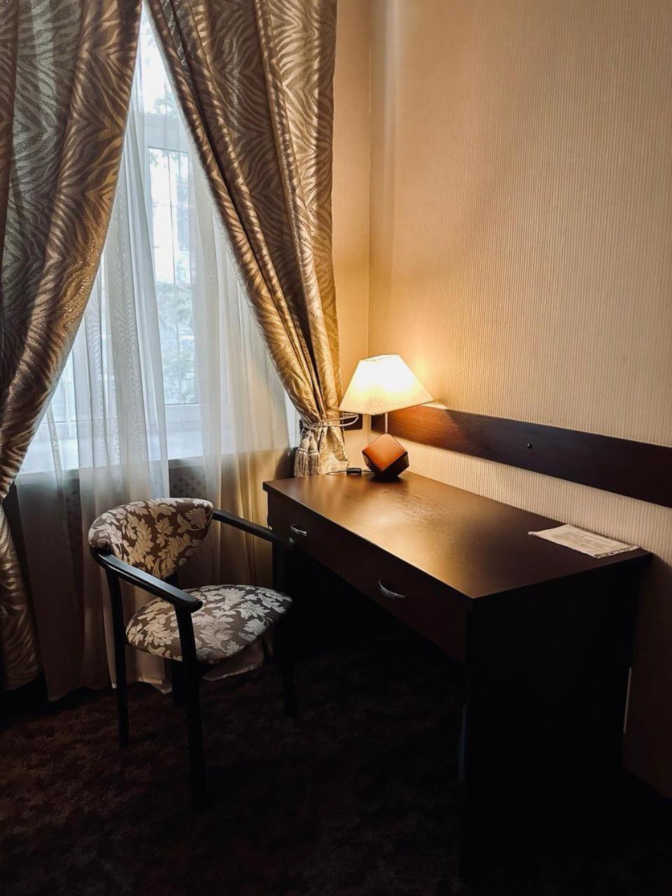 Classic Hotel Kharkiv Bagian luar foto